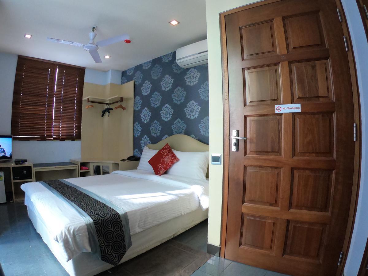 แอลวิส บูทีค โฮเต็ล Hotel มาเล ภายนอก รูปภาพ
